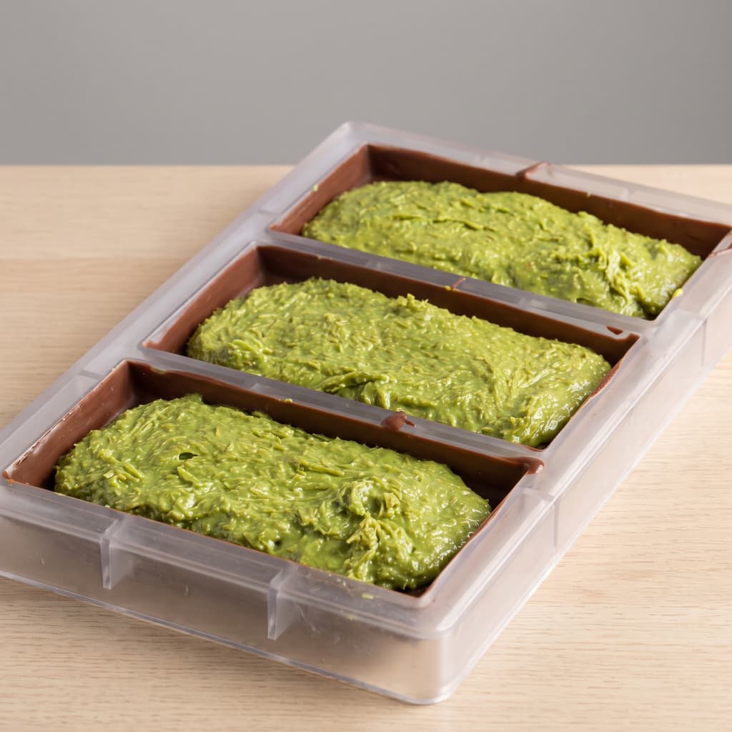 Premium Dubai Kunafa Chocolate 220gm